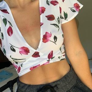 NWT Beach Riot floral wrap top